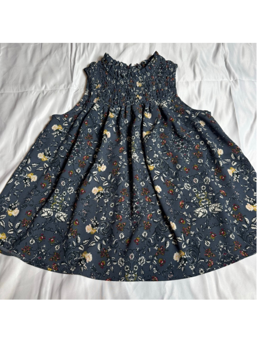 Women's Knox Rose Blue Floral Smocked Tank Top S - Picture 2 of 8